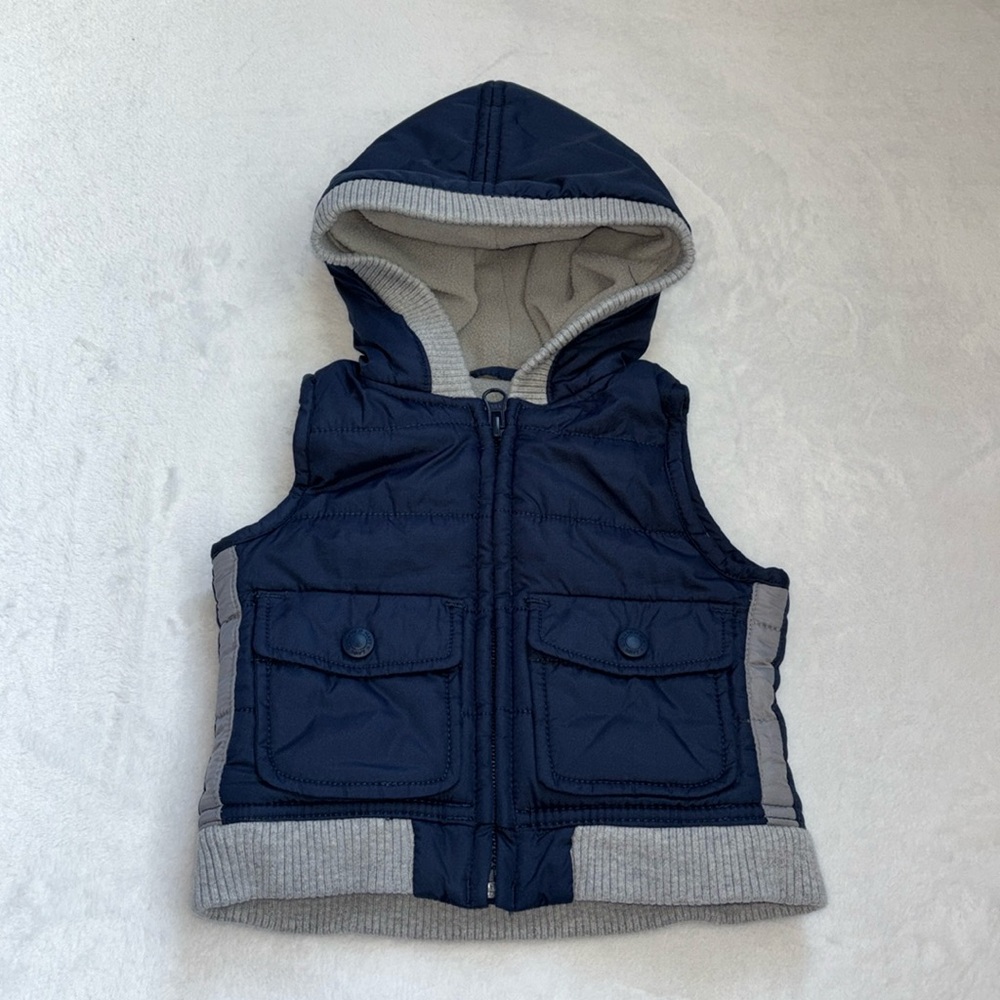 Old navy puffer hooded vest 3-6 months baby boy